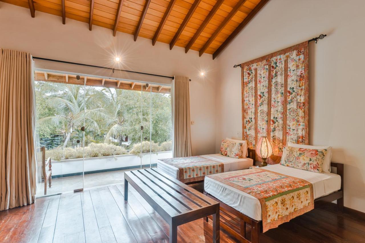 Villa Hundira Негомбо Экстерьер фото