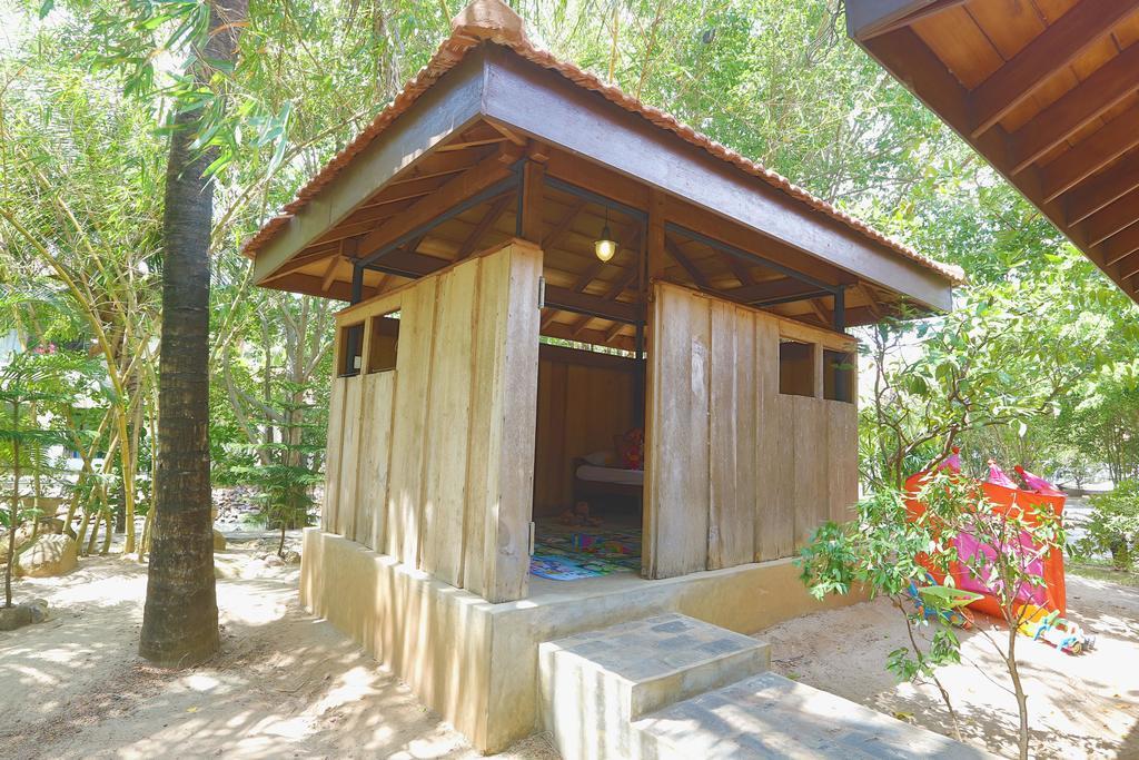 Villa Hundira Негомбо Экстерьер фото